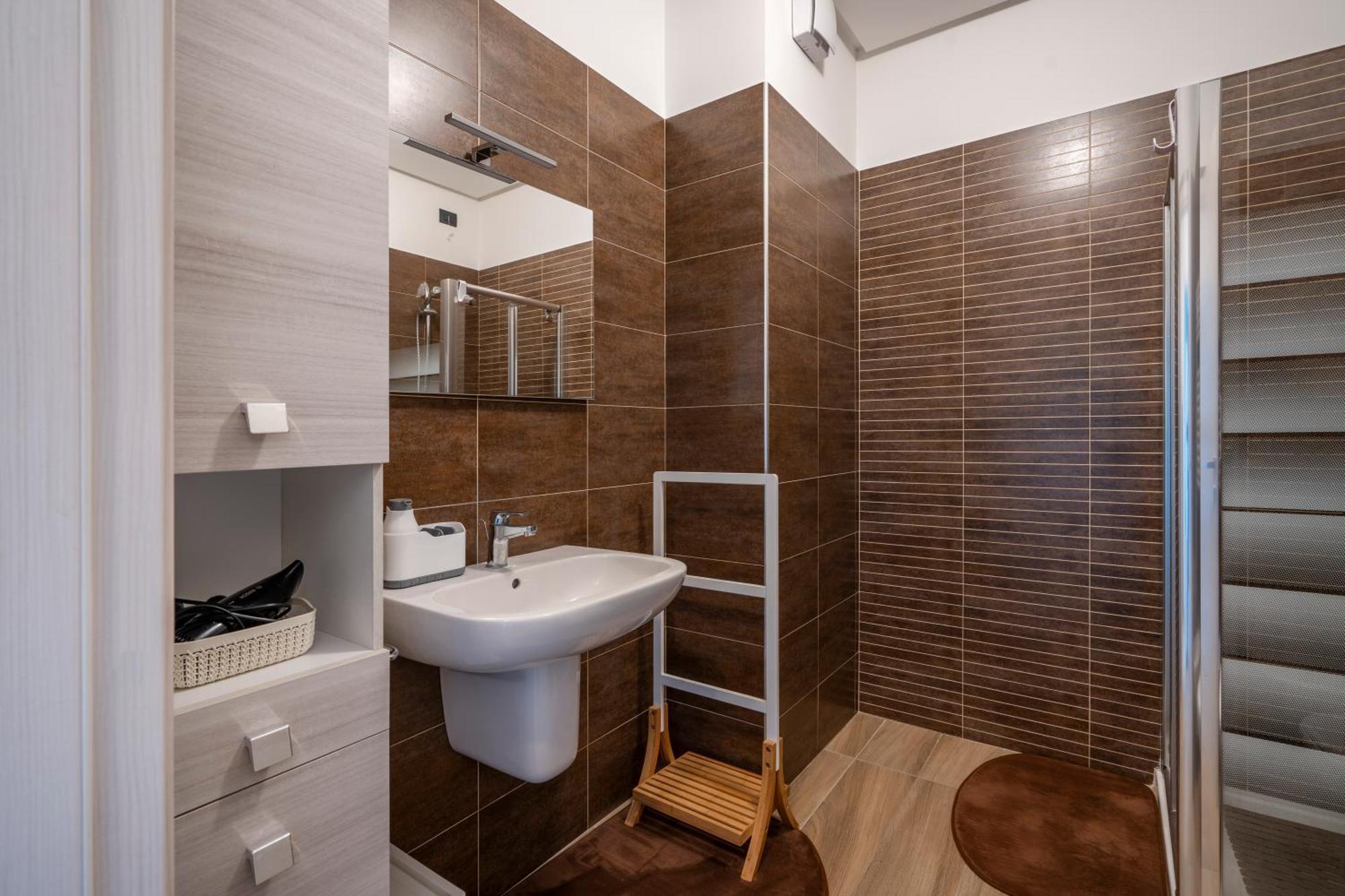 Kind Park - Sleek Apartment With Terrace & Parking Μπάρι Εξωτερικό φωτογραφία