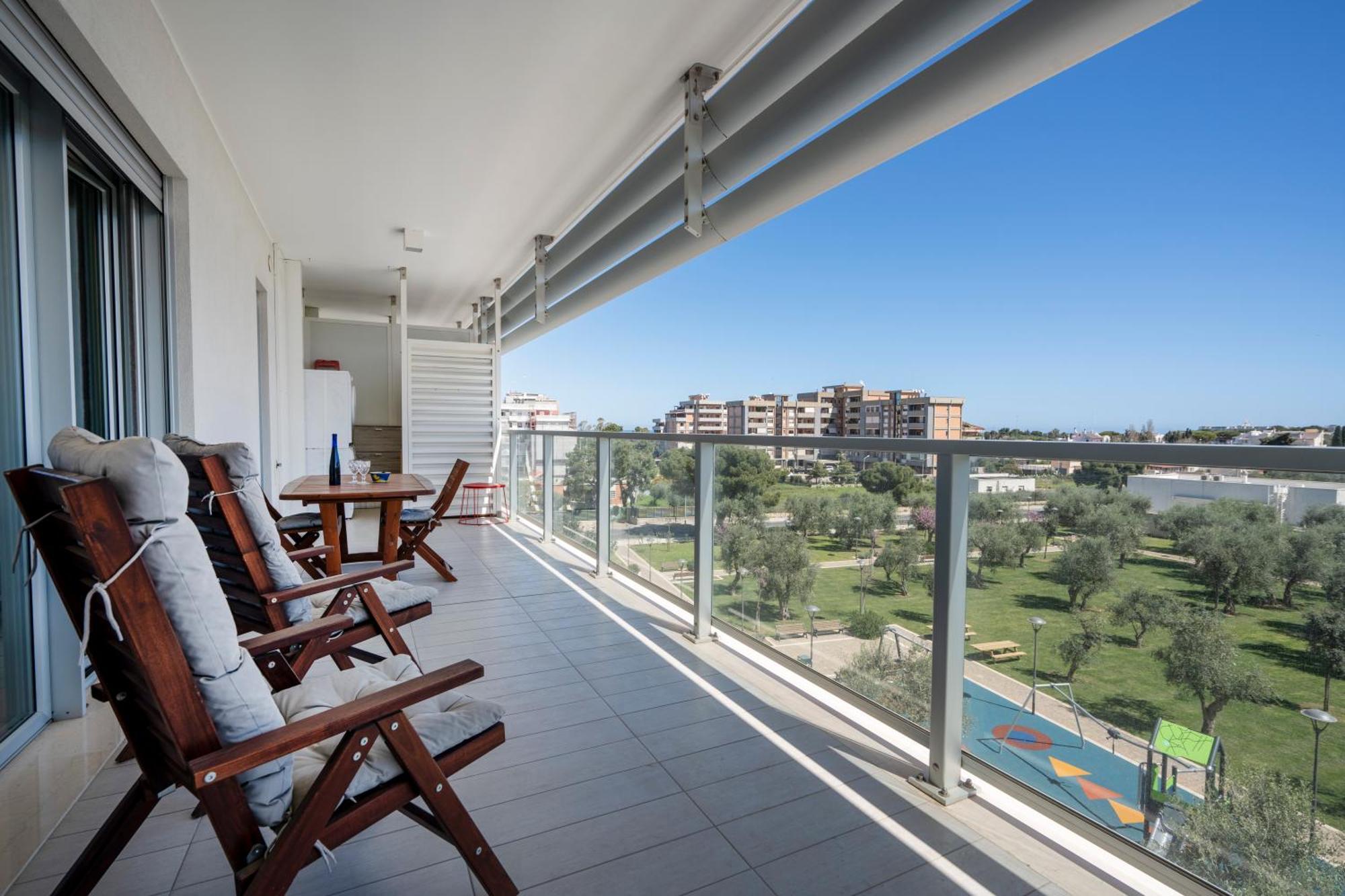 Kind Park - Sleek Apartment With Terrace & Parking Μπάρι Εξωτερικό φωτογραφία