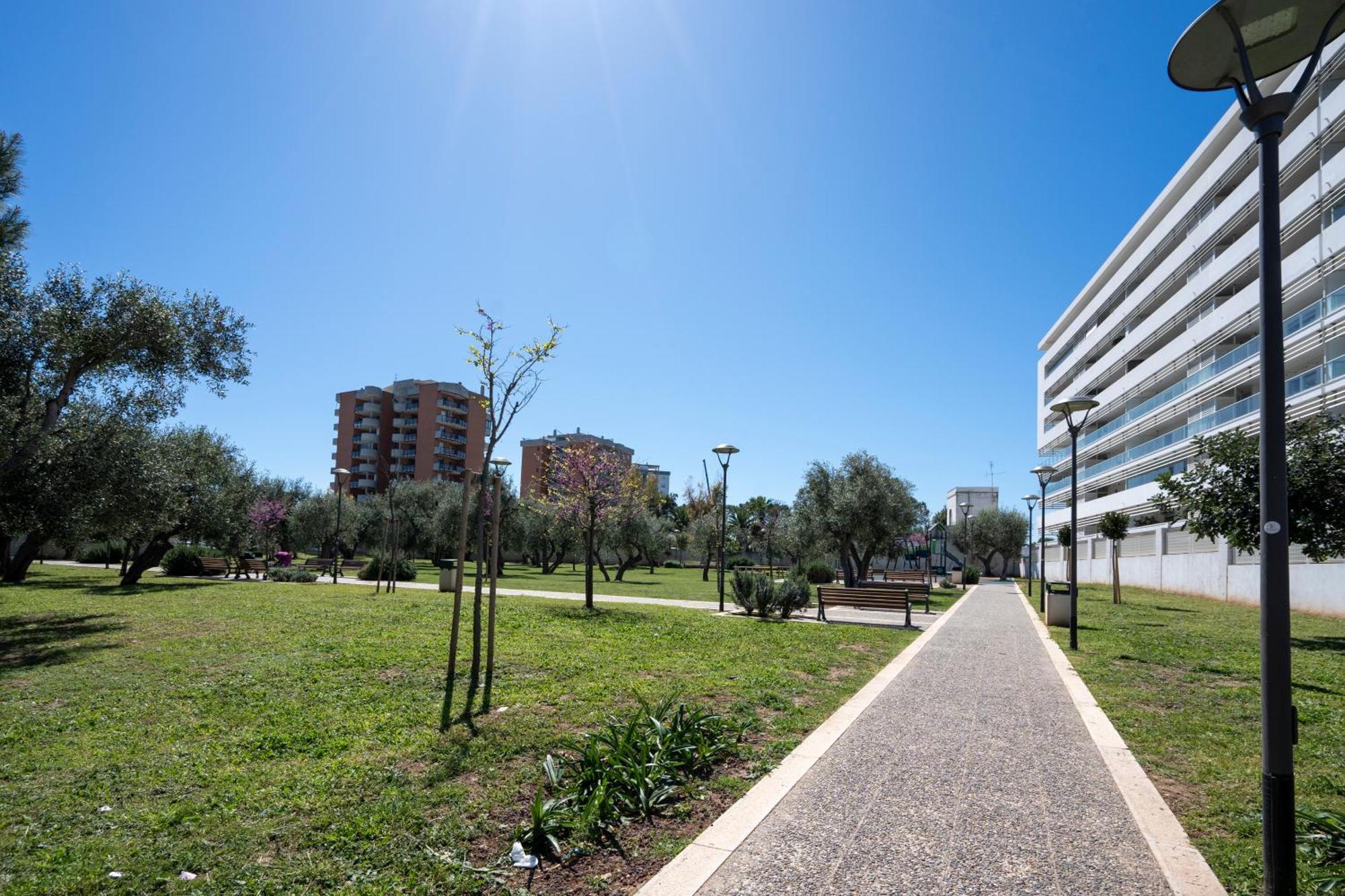 Kind Park - Sleek Apartment With Terrace & Parking Μπάρι Εξωτερικό φωτογραφία