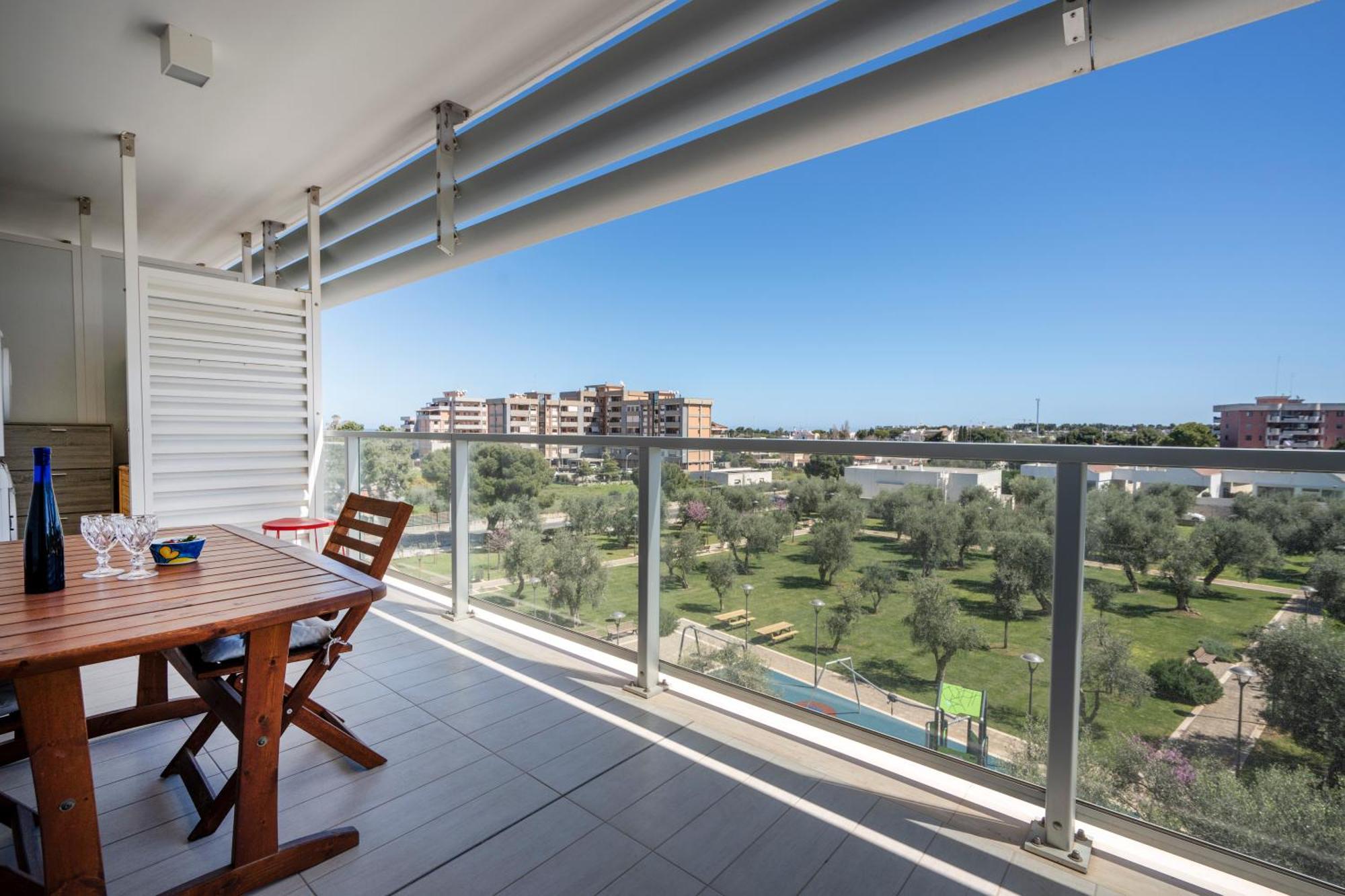 Kind Park - Sleek Apartment With Terrace & Parking Μπάρι Εξωτερικό φωτογραφία